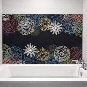 Baignoire moderne devant fresque florale colorée