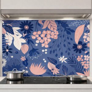 Crédence florale bleue et rose dans cuisine moderne