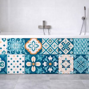 Baignoire décorée de carreaux bleu turquoise motifs
