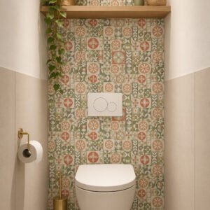 Toilettes modernes avec carreaux motifs colorés et étagère bois