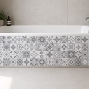Baignoire moderne avec carrelage décoratif gris